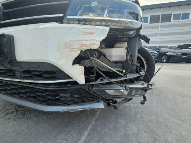 Белый Фольксваген Тигуан, объемом двигателя 2 л и пробегом 43 тыс. км за 19900 $, фото 9 на Automoto.ua