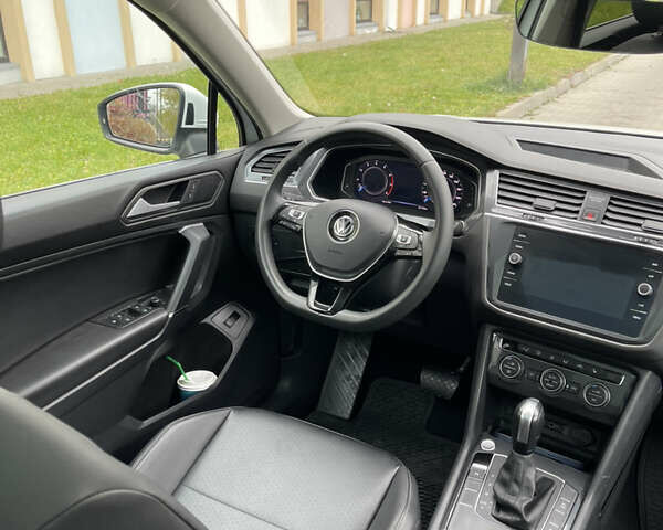 Белый Фольксваген Тигуан, объемом двигателя 0 л и пробегом 76 тыс. км за 22700 $, фото 13 на Automoto.ua