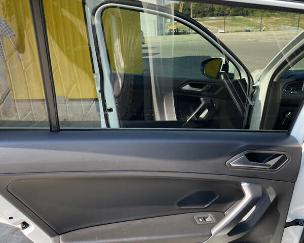 Білий Фольксваген Тігуан, об'ємом двигуна 0 л та пробігом 93 тис. км за 21500 $, фото 12 на Automoto.ua