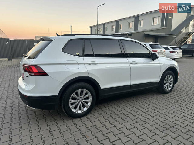 Білий Фольксваген Тігуан, об'ємом двигуна 1.98 л та пробігом 227 тис. км за 15999 $, фото 23 на Automoto.ua