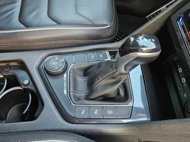 Белый Фольксваген Тигуан, объемом двигателя 2 л и пробегом 85 тыс. км за 26000 $, фото 9 на Automoto.ua