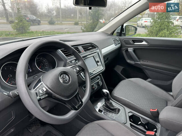 Белый Фольксваген Тигуан, объемом двигателя 0 л и пробегом 145 тыс. км за 15900 $, фото 6 на Automoto.ua