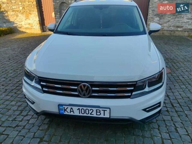 Белый Фольксваген Тигуан, объемом двигателя 2 л и пробегом 58 тыс. км за 22500 $, фото 4 на Automoto.ua