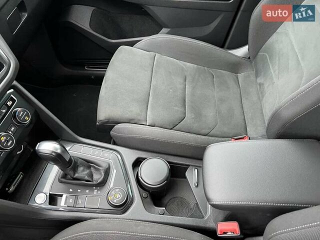 Белый Фольксваген Тигуан, объемом двигателя 1.97 л и пробегом 43 тыс. км за 26900 $, фото 55 на Automoto.ua