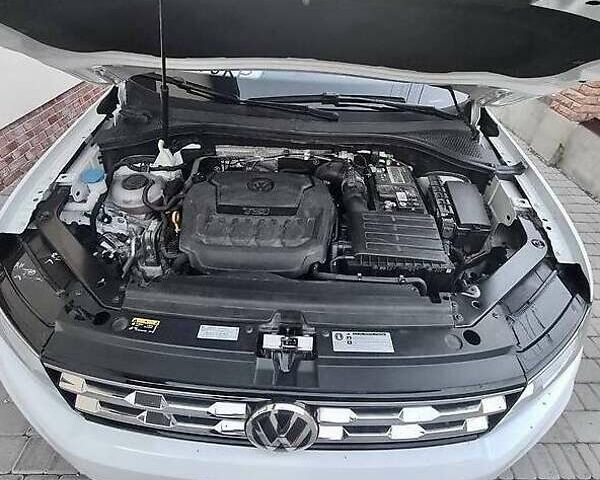 Белый Фольксваген Тигуан, объемом двигателя 2 л и пробегом 79 тыс. км за 17000 $, фото 7 на Automoto.ua