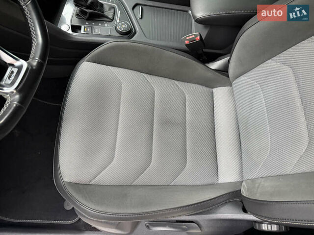 Белый Фольксваген Тигуан, объемом двигателя 2 л и пробегом 245 тыс. км за 28800 $, фото 32 на Automoto.ua