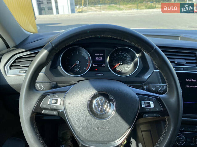 Білий Фольксваген Тігуан, об'ємом двигуна 0 л та пробігом 93 тис. км за 21500 $, фото 5 на Automoto.ua