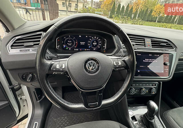 Білий Фольксваген Тігуан, об'ємом двигуна 1.97 л та пробігом 100 тис. км за 28500 $, фото 31 на Automoto.ua
