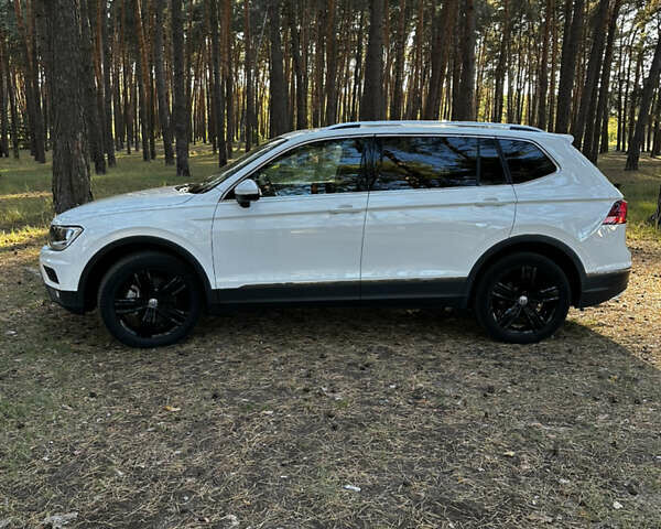 Белый Фольксваген Тигуан, объемом двигателя 1.98 л и пробегом 72 тыс. км за 23000 $, фото 15 на Automoto.ua