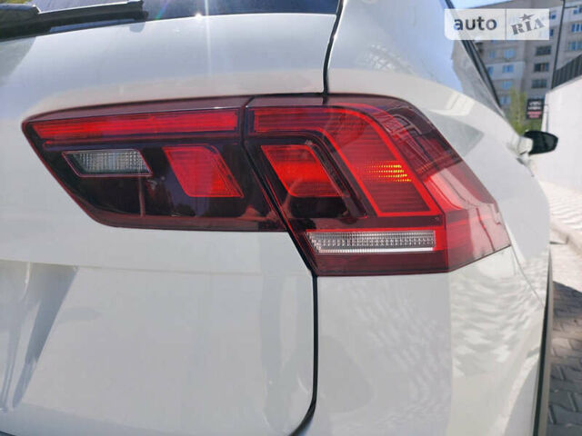 Белый Фольксваген Тигуан, объемом двигателя 1.98 л и пробегом 43 тыс. км за 27999 $, фото 9 на Automoto.ua