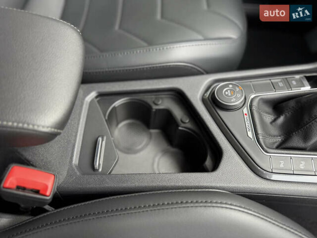 Білий Фольксваген Тігуан, об'ємом двигуна 2 л та пробігом 191 тис. км за 29200 $, фото 56 на Automoto.ua