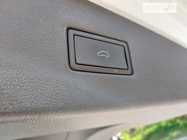 Белый Фольксваген Тигуан, объемом двигателя 1.98 л и пробегом 43 тыс. км за 27999 $, фото 10 на Automoto.ua