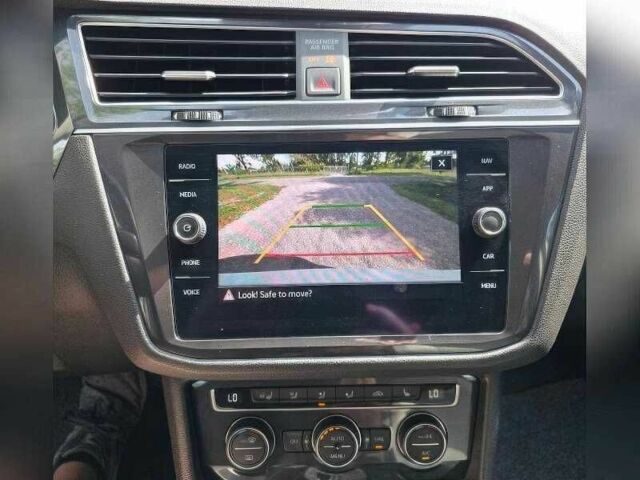 Белый Фольксваген Тигуан, объемом двигателя 2 л и пробегом 56 тыс. км за 8000 $, фото 7 на Automoto.ua