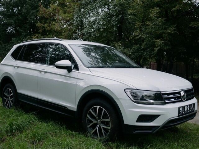 Белый Фольксваген Тигуан, объемом двигателя 2 л и пробегом 67 тыс. км за 13600 $, фото 2 на Automoto.ua