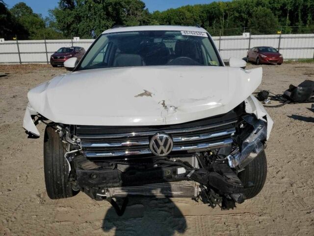 Белый Фольксваген Тигуан, объемом двигателя 2 л и пробегом 35 тыс. км за 11700 $, фото 4 на Automoto.ua