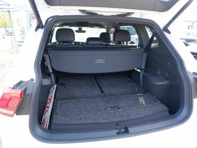 Белый Фольксваген Тигуан, объемом двигателя 2 л и пробегом 17 тыс. км за 16200 $, фото 7 на Automoto.ua