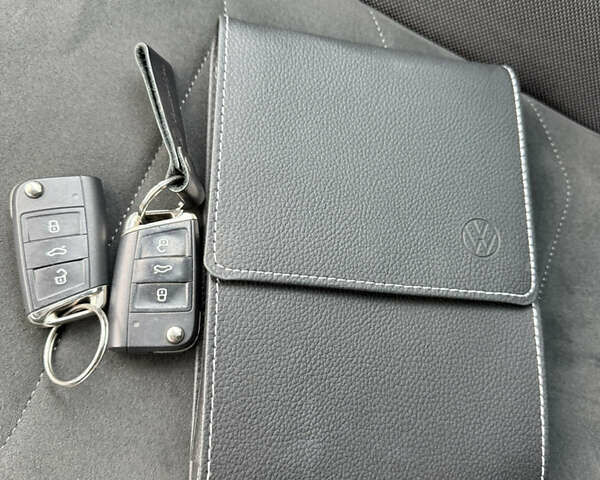 Білий Фольксваген Тігуан, об'ємом двигуна 1.97 л та пробігом 78 тис. км за 36000 $, фото 40 на Automoto.ua