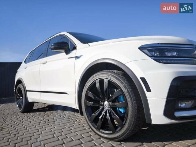 Білий Фольксваген Тігуан, об'ємом двигуна 2 л та пробігом 123 тис. км за 27500 $, фото 100 на Automoto.ua