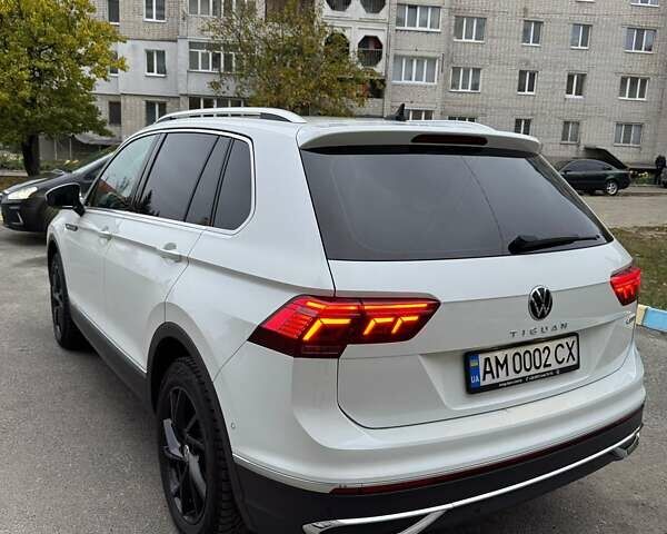Белый Фольксваген Тигуан, объемом двигателя 2 л и пробегом 114 тыс. км за 34500 $, фото 1 на Automoto.ua