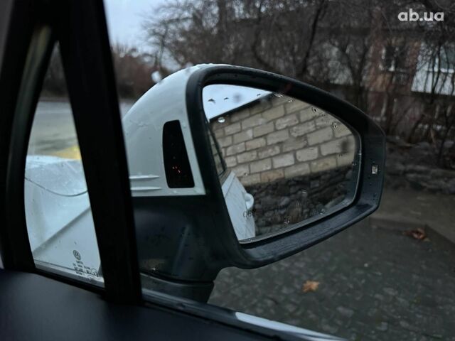 Белый Фольксваген Тигуан, объемом двигателя 2 л и пробегом 102 тыс. км за 21990 $, фото 27 на Automoto.ua