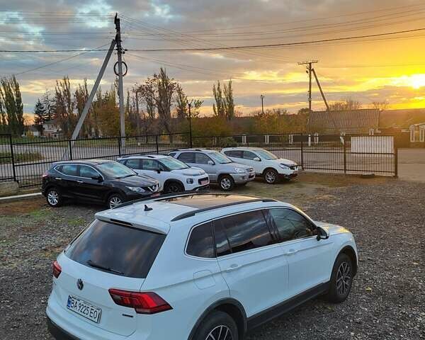 Белый Фольксваген Тигуан, объемом двигателя 1.98 л и пробегом 54 тыс. км за 23500 $, фото 5 на Automoto.ua