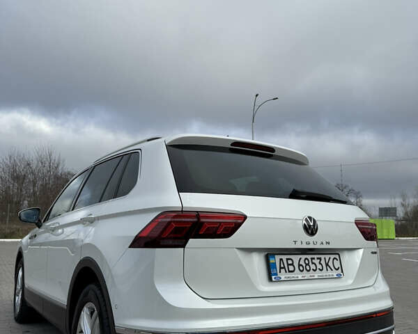 Білий Фольксваген Тігуан, об'ємом двигуна 1.97 л та пробігом 78 тис. км за 36000 $, фото 6 на Automoto.ua