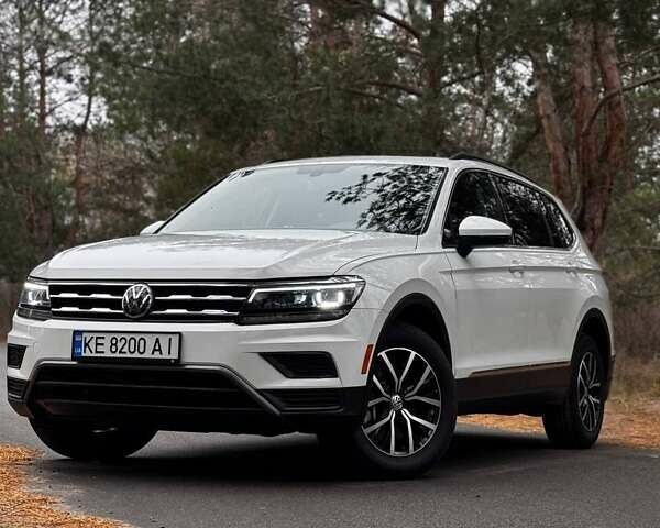 Білий Фольксваген Тігуан, об'ємом двигуна 2 л та пробігом 125 тис. км за 20000 $, фото 30 на Automoto.ua