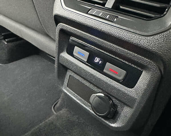 Белый Фольксваген Тигуан, объемом двигателя 2 л и пробегом 132 тыс. км за 27750 $, фото 99 на Automoto.ua