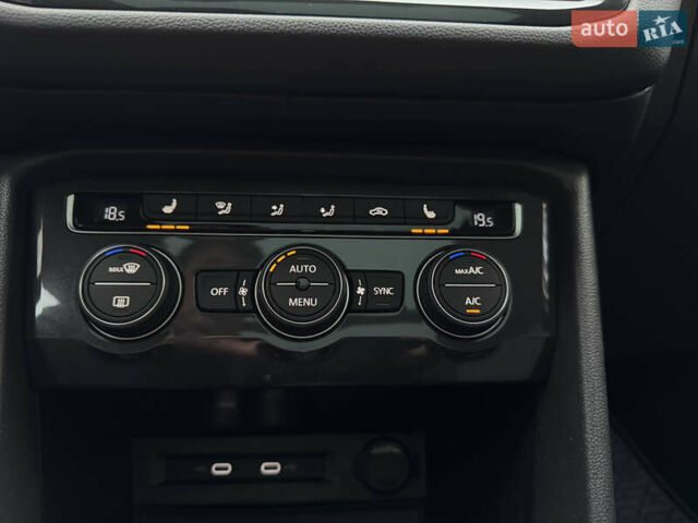 Білий Фольксваген Тігуан, об'ємом двигуна 2 л та пробігом 103 тис. км за 21000 $, фото 15 на Automoto.ua