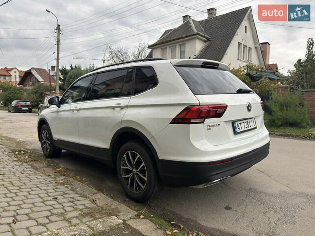 Белый Фольксваген Тигуан, объемом двигателя 2 л и пробегом 39 тыс. км за 24500 $, фото 4 на Automoto.ua
