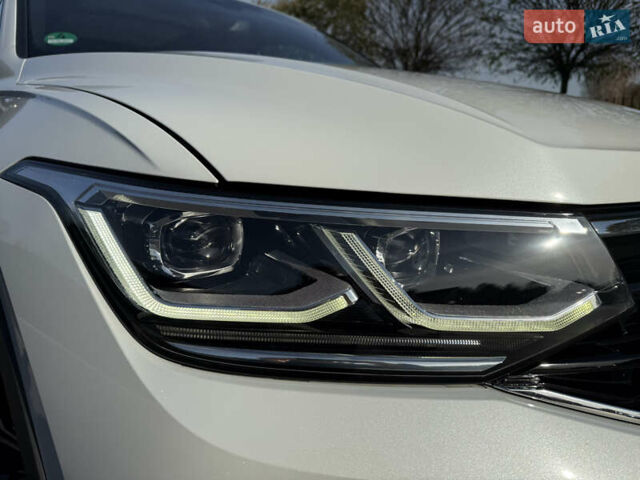 Белый Фольксваген Тигуан, объемом двигателя 1.97 л и пробегом 189 тыс. км за 36500 $, фото 43 на Automoto.ua