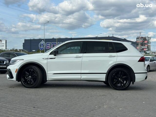 Белый Фольксваген Тигуан, объемом двигателя 2 л и пробегом 58 тыс. км за 31490 $, фото 4 на Automoto.ua