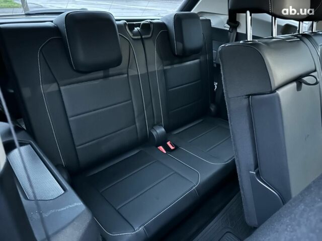 Белый Фольксваген Тигуан, объемом двигателя 2 л и пробегом 102 тыс. км за 21990 $, фото 19 на Automoto.ua