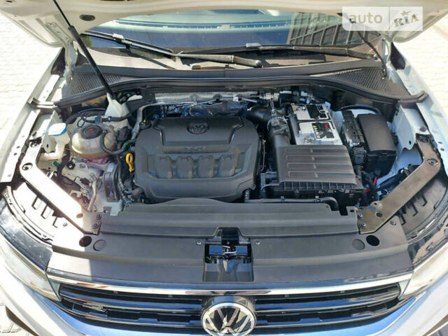 Белый Фольксваген Тигуан, объемом двигателя 1.98 л и пробегом 43 тыс. км за 27999 $, фото 6 на Automoto.ua