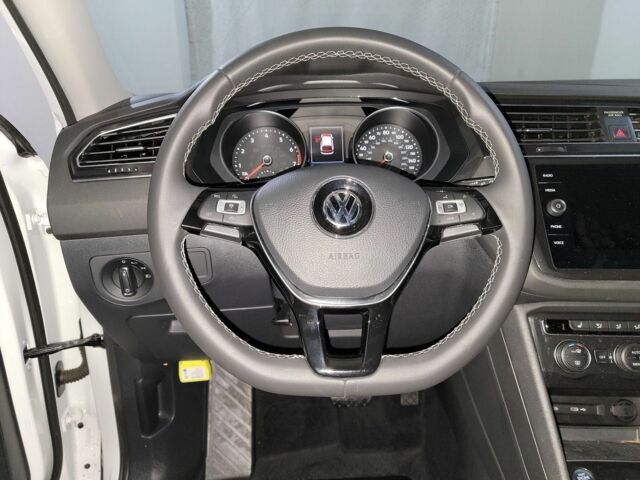 Белый Фольксваген Тигуан, объемом двигателя 2 л и пробегом 32 тыс. км за 18000 $, фото 9 на Automoto.ua