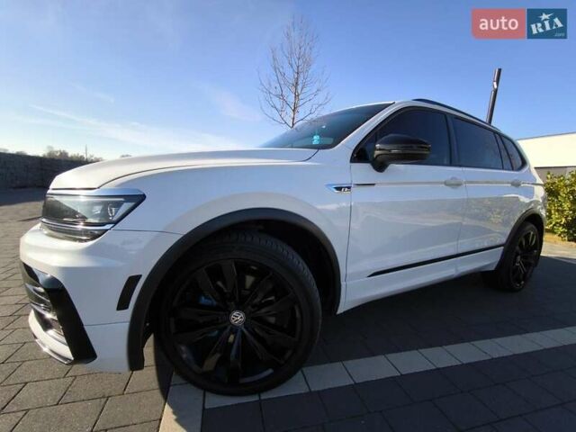Білий Фольксваген Тігуан, об'ємом двигуна 2 л та пробігом 123 тис. км за 27500 $, фото 19 на Automoto.ua