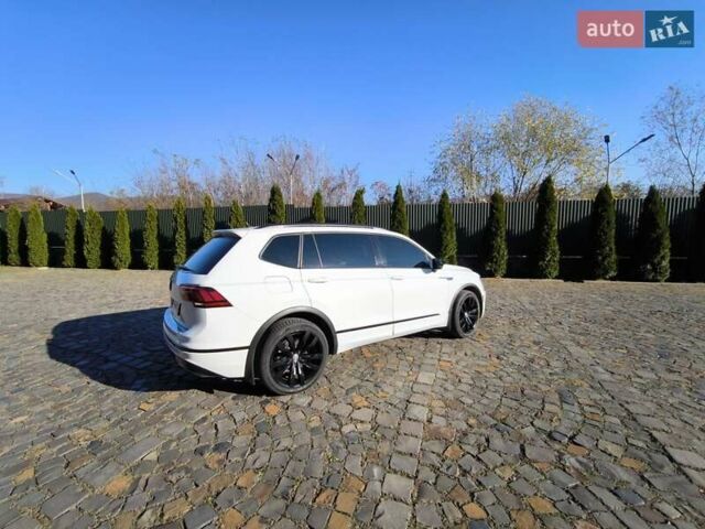 Білий Фольксваген Тігуан, об'ємом двигуна 2 л та пробігом 123 тис. км за 27500 $, фото 30 на Automoto.ua