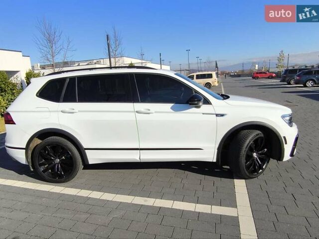 Білий Фольксваген Тігуан, об'ємом двигуна 2 л та пробігом 123 тис. км за 27500 $, фото 24 на Automoto.ua