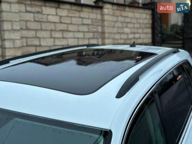 Белый Фольксваген Тигуан, объемом двигателя 2 л и пробегом 102 тыс. км за 21990 $, фото 11 на Automoto.ua