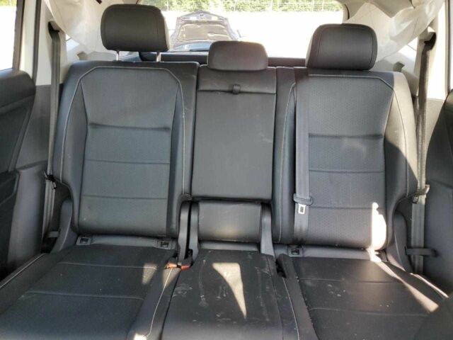 Белый Фольксваген Тигуан, объемом двигателя 2 л и пробегом 35 тыс. км за 11700 $, фото 9 на Automoto.ua