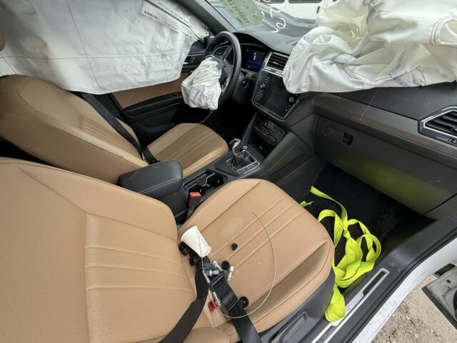 Белый Фольксваген Тигуан, объемом двигателя 2 л и пробегом 73 тыс. км за 13500 $, фото 22 на Automoto.ua