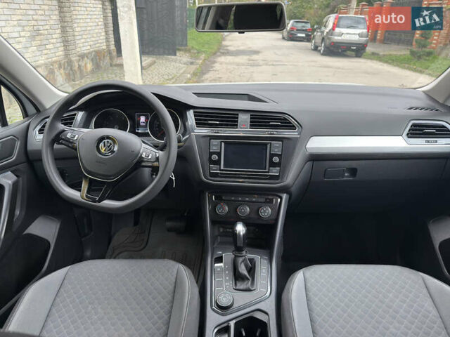 Белый Фольксваген Тигуан, объемом двигателя 2 л и пробегом 39 тыс. км за 24500 $, фото 19 на Automoto.ua