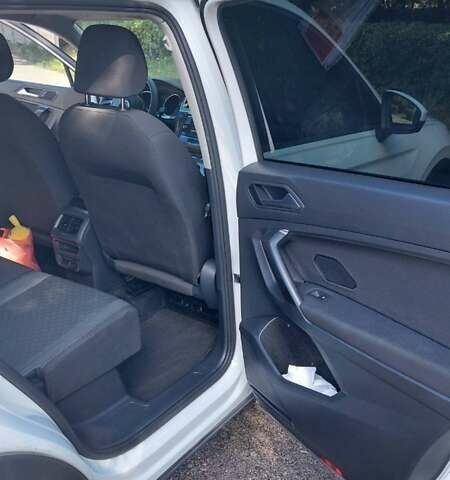 Белый Фольксваген Тигуан, объемом двигателя 1.98 л и пробегом 44 тыс. км за 23500 $, фото 12 на Automoto.ua