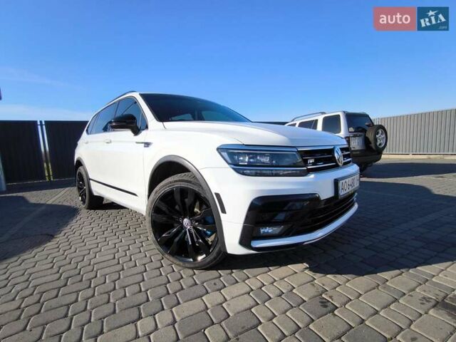 Білий Фольксваген Тігуан, об'ємом двигуна 2 л та пробігом 123 тис. км за 27500 $, фото 12 на Automoto.ua