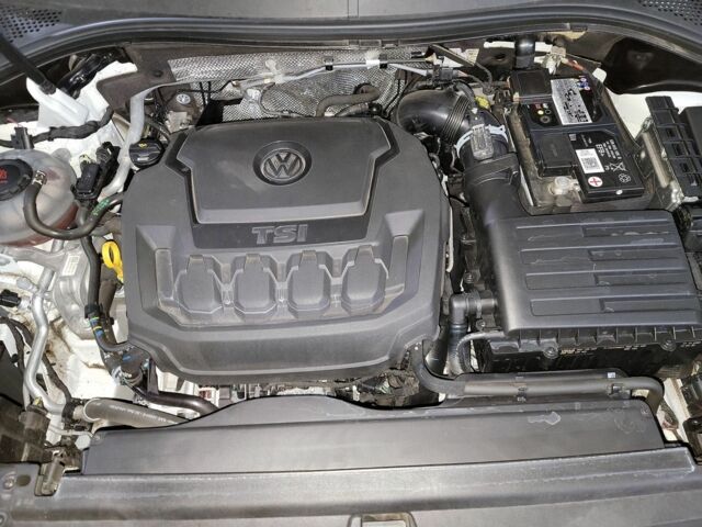 Белый Фольксваген Тигуан, объемом двигателя 2 л и пробегом 32 тыс. км за 18000 $, фото 8 на Automoto.ua