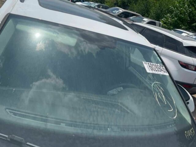 Белый Фольксваген Тигуан, объемом двигателя 2 л и пробегом 76 тыс. км за 14900 $, фото 4 на Automoto.ua