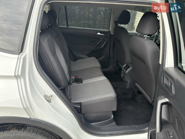 Белый Фольксваген Тигуан, объемом двигателя 2 л и пробегом 39 тыс. км за 24500 $, фото 16 на Automoto.ua