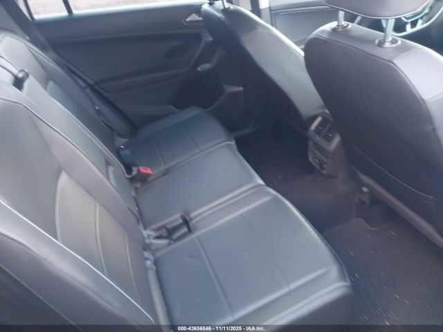 Белый Фольксваген Тигуан, объемом двигателя 2 л и пробегом 31 тыс. км за 5000 $, фото 10 на Automoto.ua