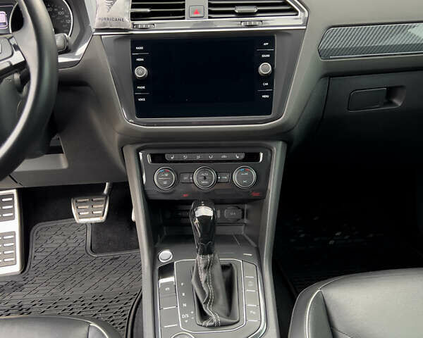 Белый Фольксваген Тигуан, объемом двигателя 1.98 л и пробегом 77 тыс. км за 26550 $, фото 17 на Automoto.ua