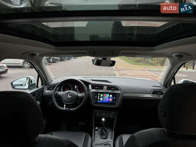 Білий Фольксваген Тігуан, об'ємом двигуна 2 л та пробігом 103 тис. км за 21000 $, фото 24 на Automoto.ua